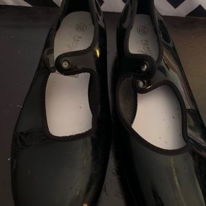 Tap dance shoes
